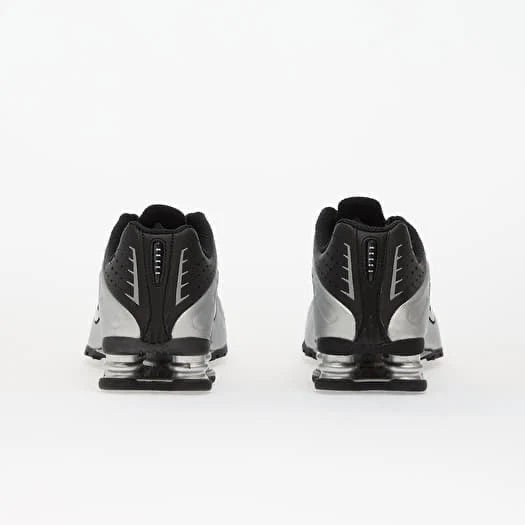 NIKE MEN'S SHOX R4 (BLACK/BLACK-METALLIC SILVER)