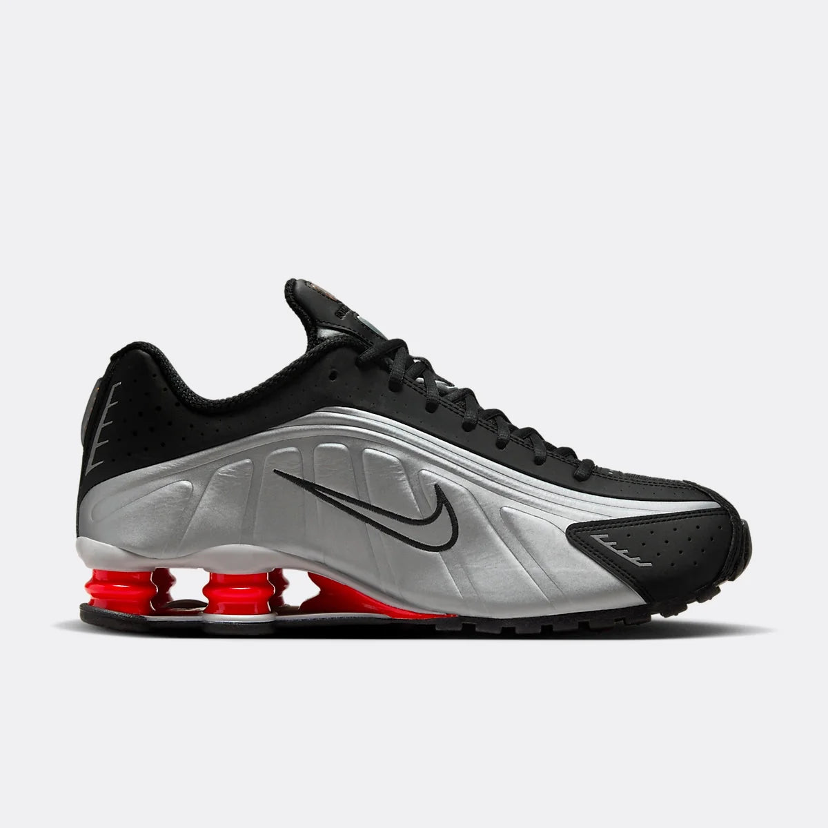 NIKE SHOX R4 NOIRE ET ARGENTÉE