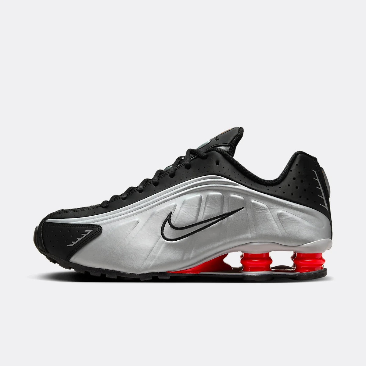 NIKE SHOX R4 NOIRE ET ARGENTÉE