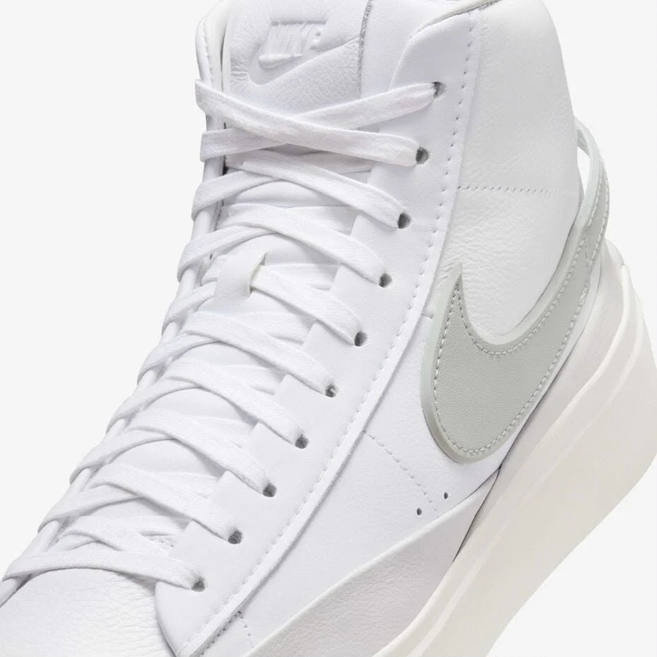 NIKE BLAZER