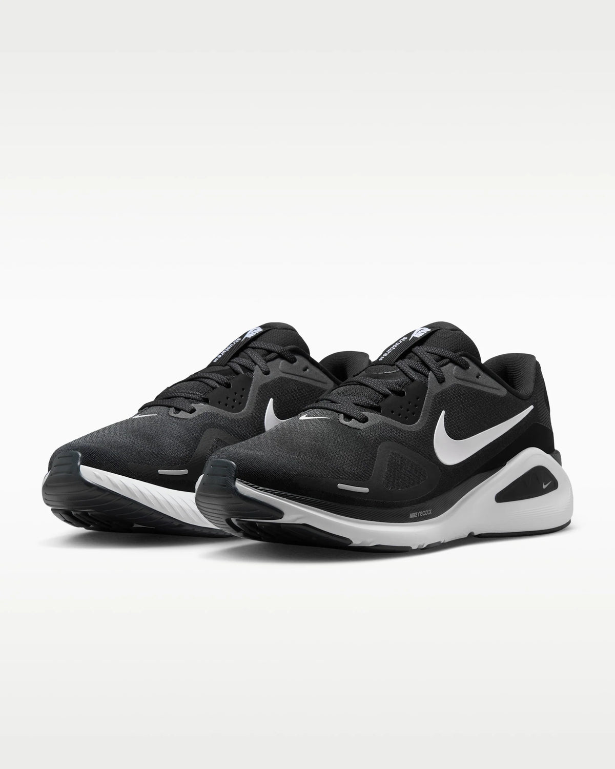 Nike Structure 26