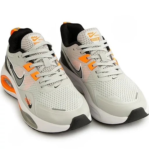 Nike Air Zoom Winflo V2 en coloris gris et orange.