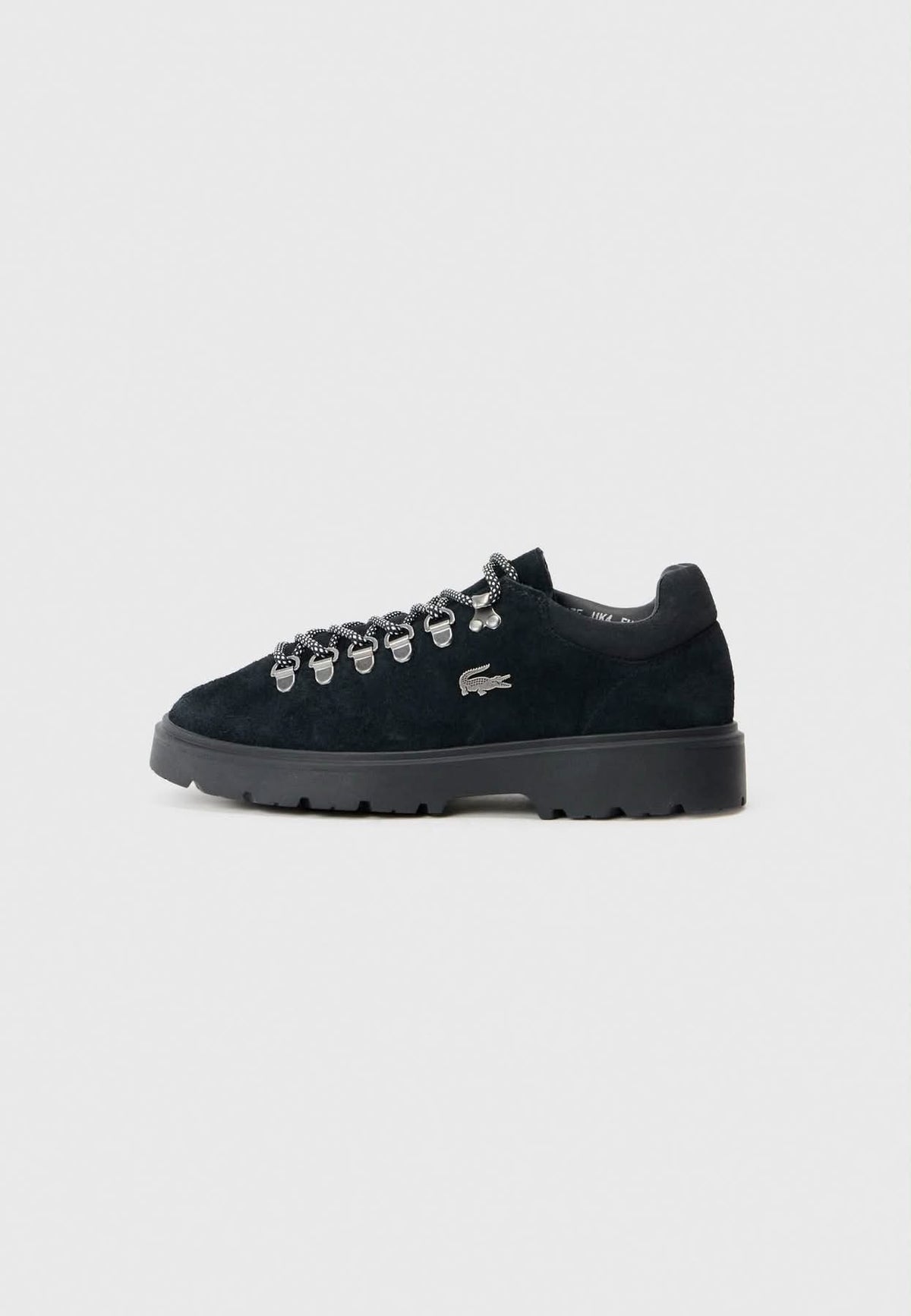 LACOSTE CARNABY PRO TREK – NOIR