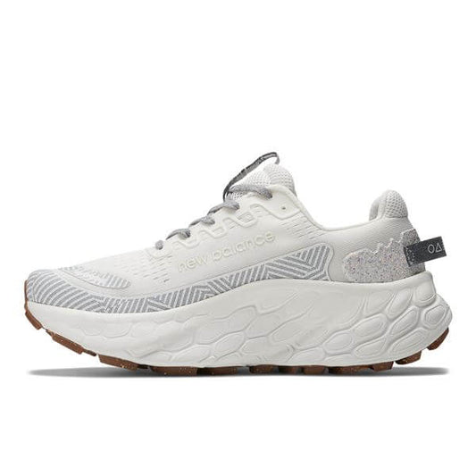 New Balance Fresh Foam X More Trail v3 Shoes Men’s – White (MTMORUD3)