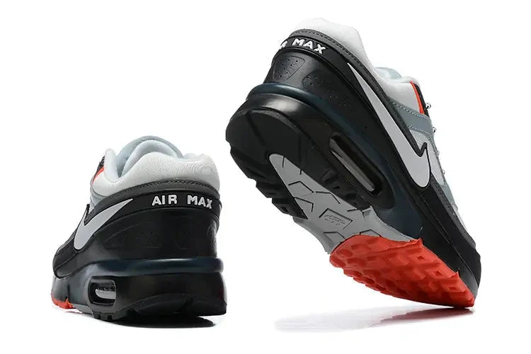 NIKE AIR MAX CORRELATE